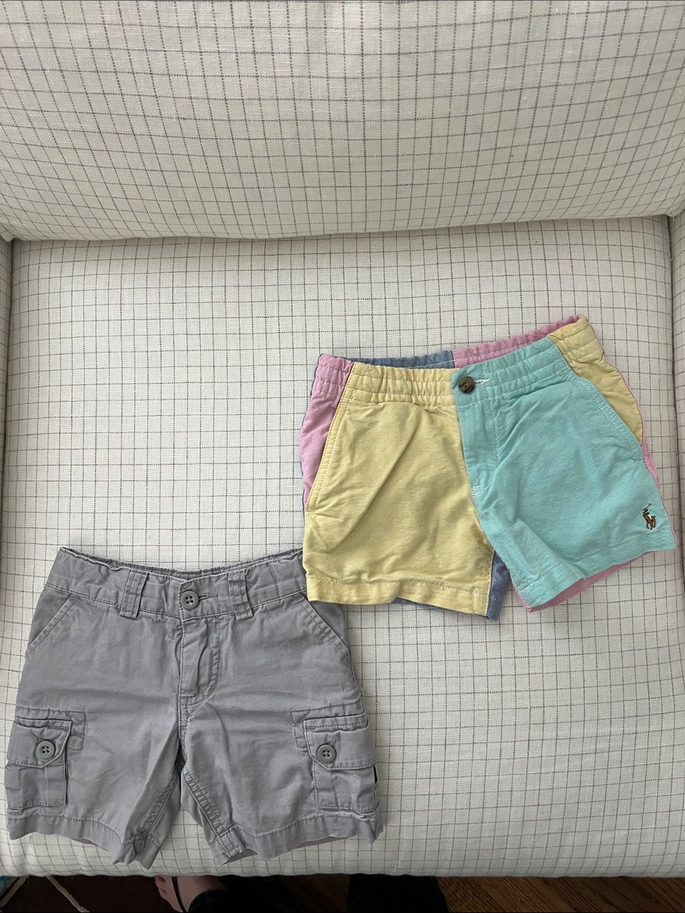 Ralph Lauren Kids Colorblock Shorts and Gray and Gray cargo shorts (2T)